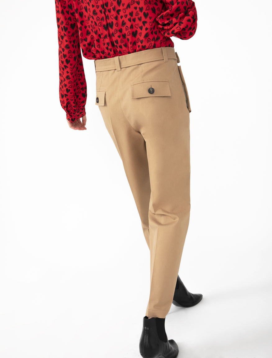 Pantaloni a carota Pantaloni a carota