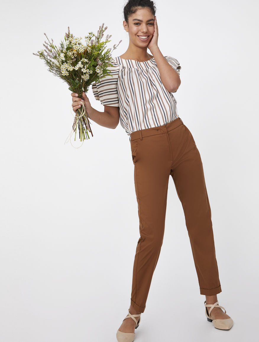 Semi-fitted trousers Semi-fitted trousers