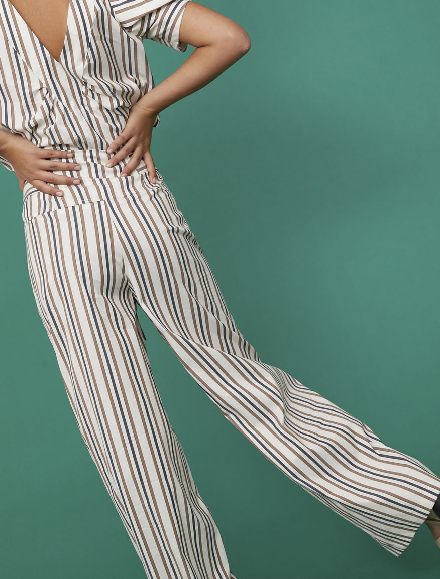 High-waisted trousers High-waisted trousers