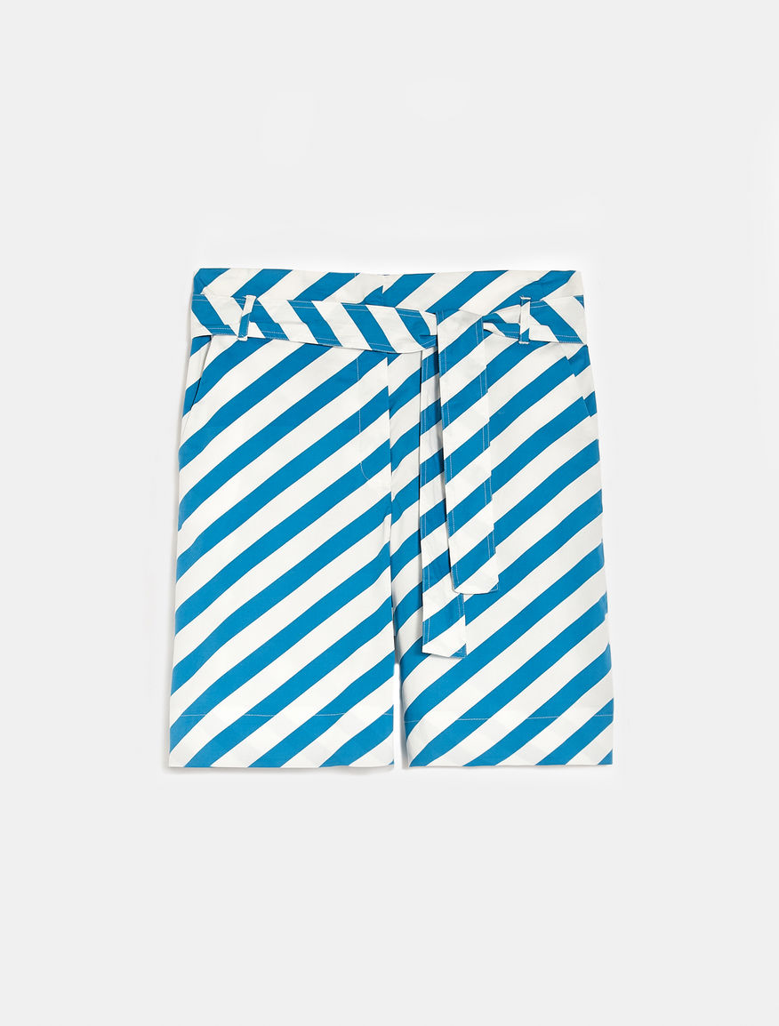 Patterned Bermuda shorts Patterned Bermuda shorts