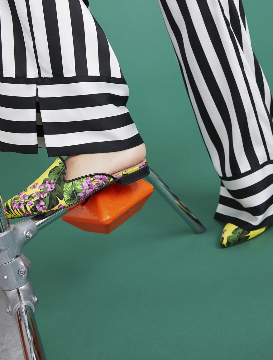 Printed sabot sandals Printed sabot sandals
