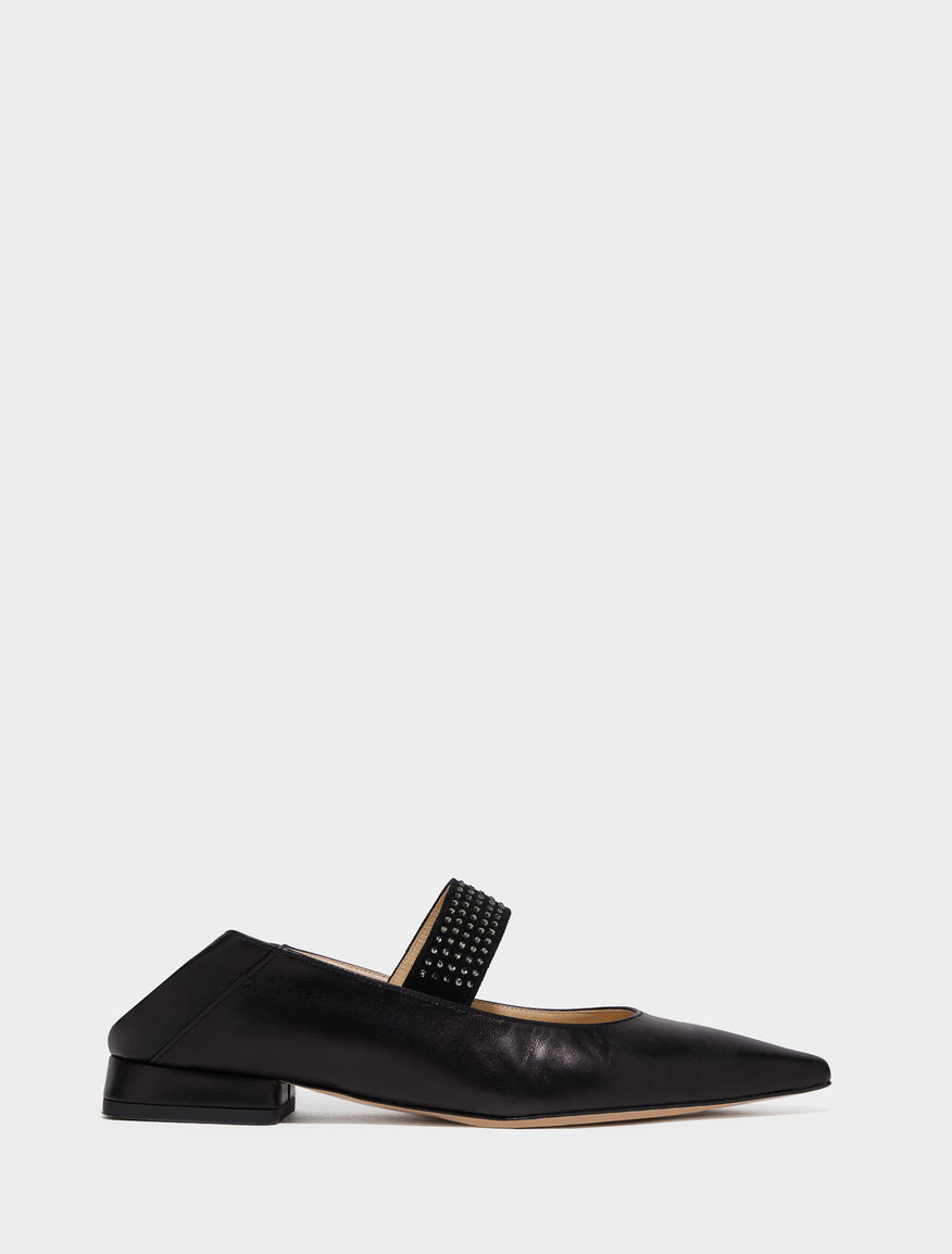 Pointed toe ballet flats Pointed toe ballet flats
