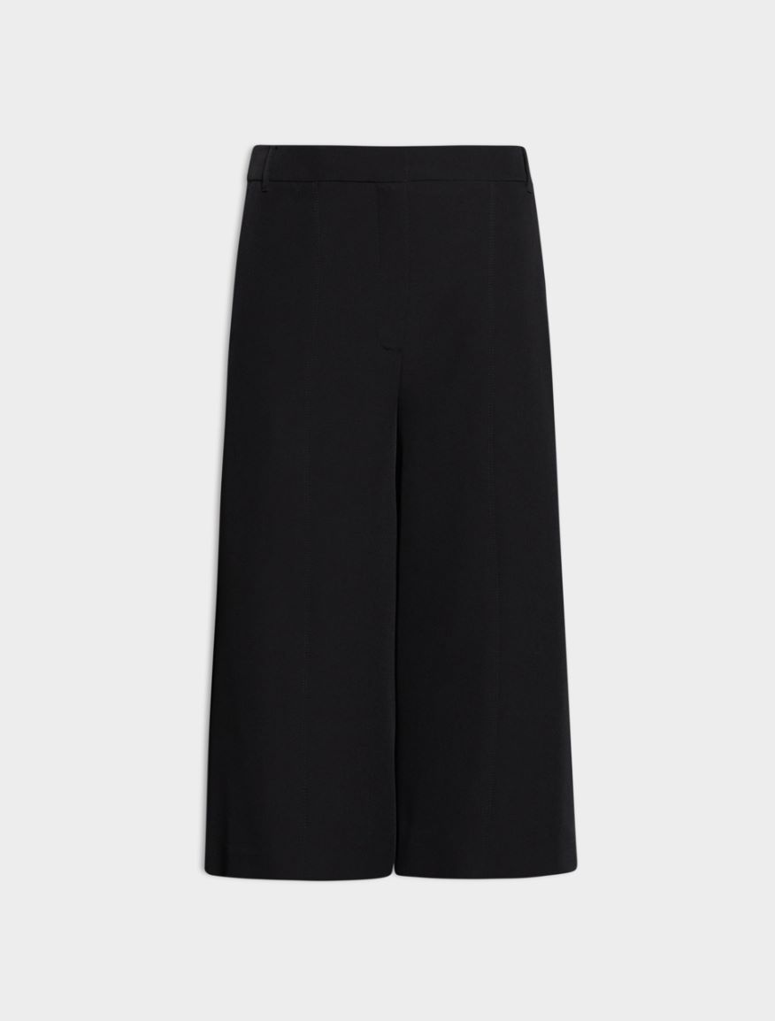 Pantaloni svasati Pantaloni svasati