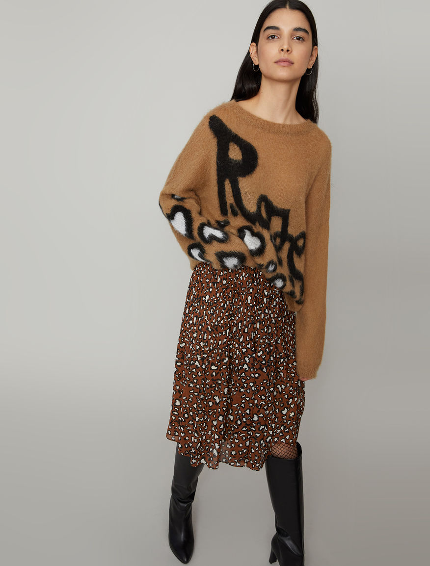Loose fitting jumper Loose fitting jumper