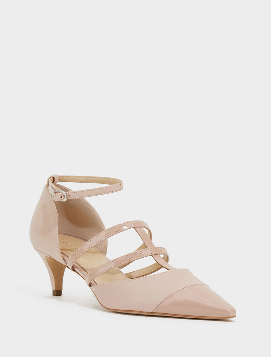 Pointed-toe court shoes Pointed-toe court shoes