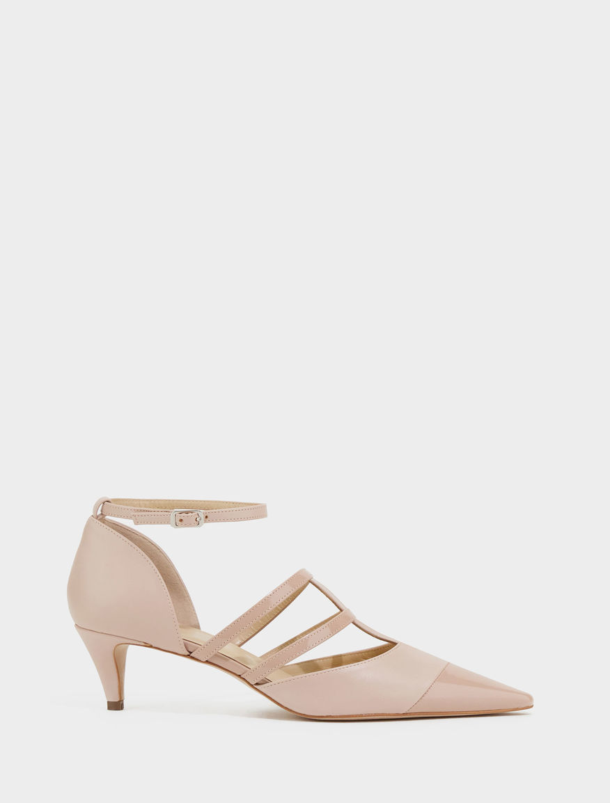 Pointed-toe court shoes Pointed-toe court shoes