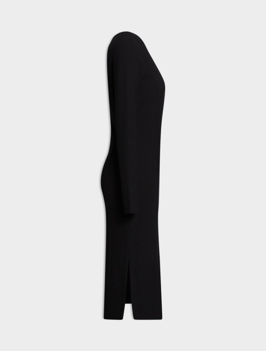 Semi-fitted dress Semi-fitted dress