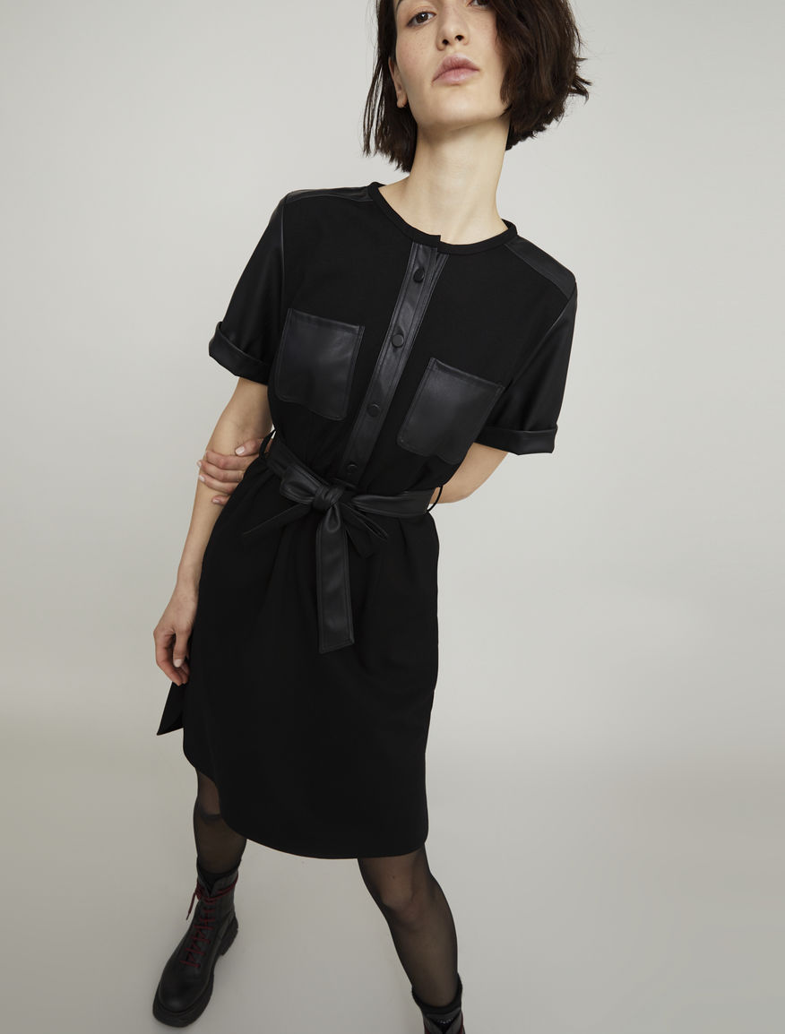 Flowing dress Flowing dress