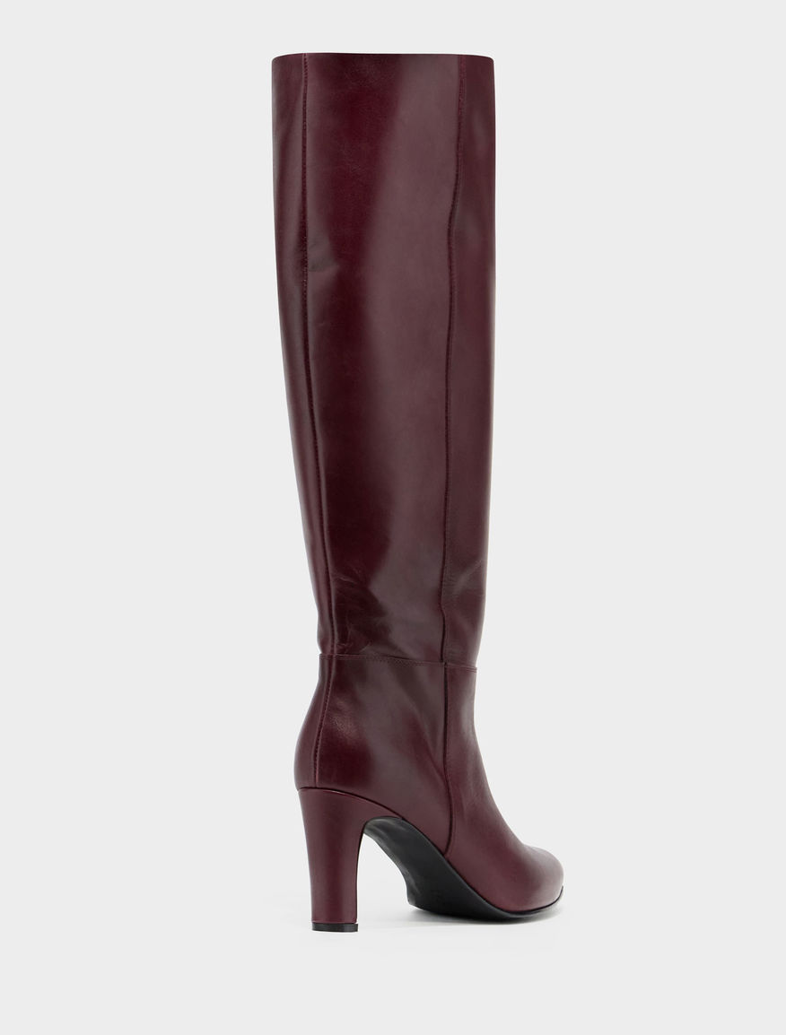 Leather boots Leather boots