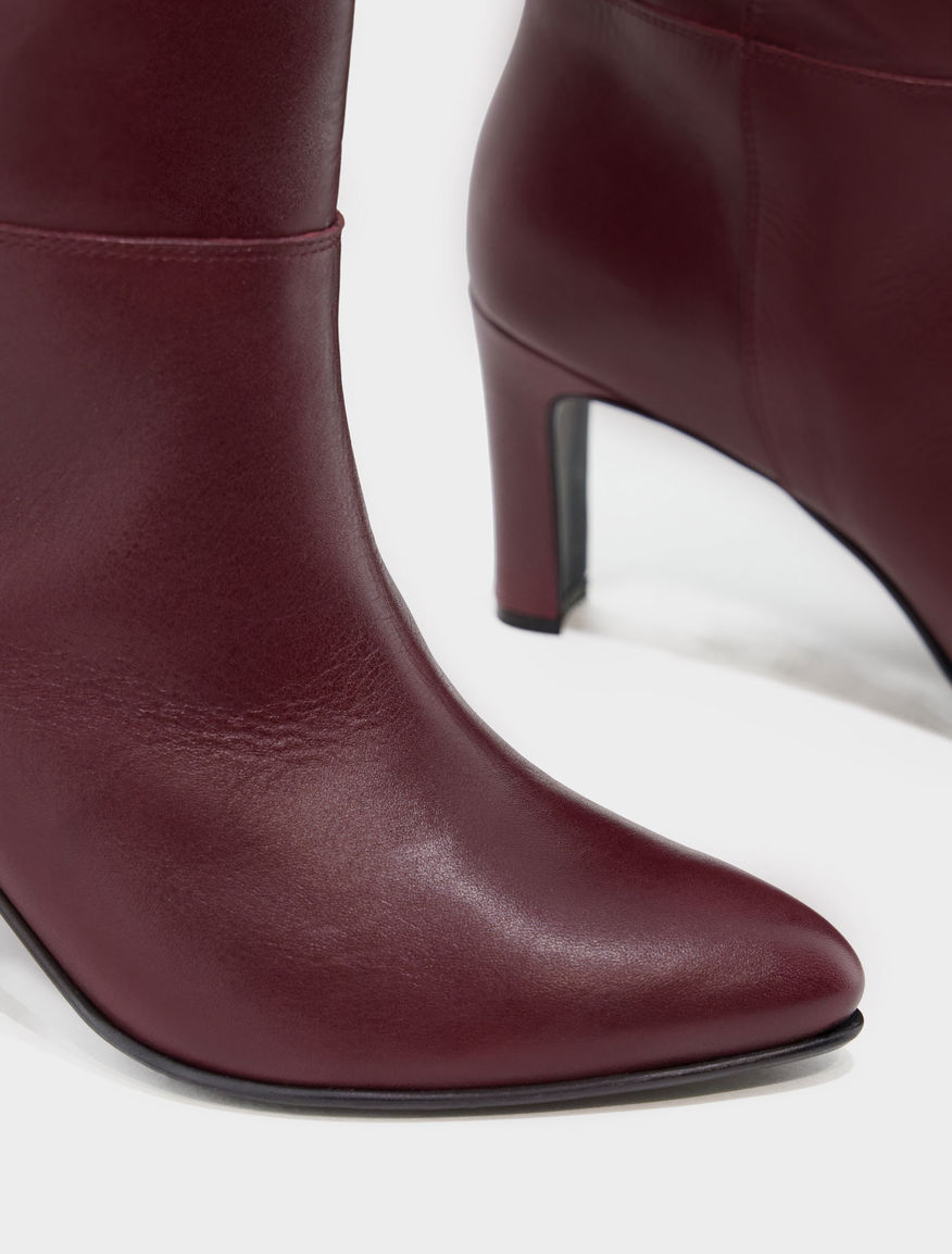 Leather boots Leather boots