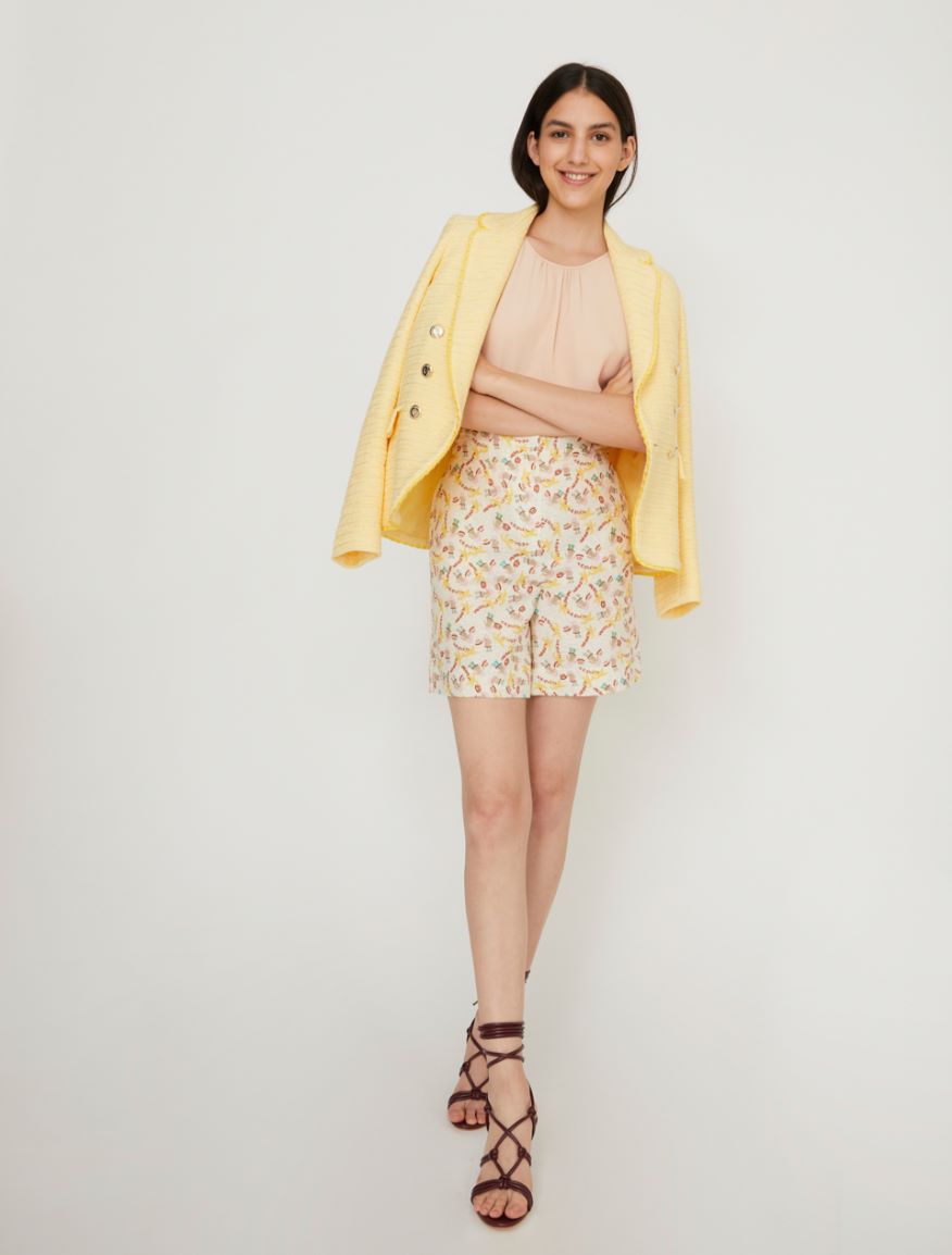 Semi-fitted blazer Semi-fitted blazer