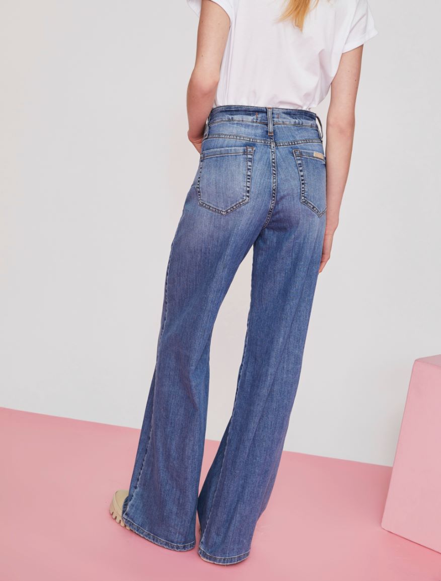 Wide-leg jeans Wide-leg jeans