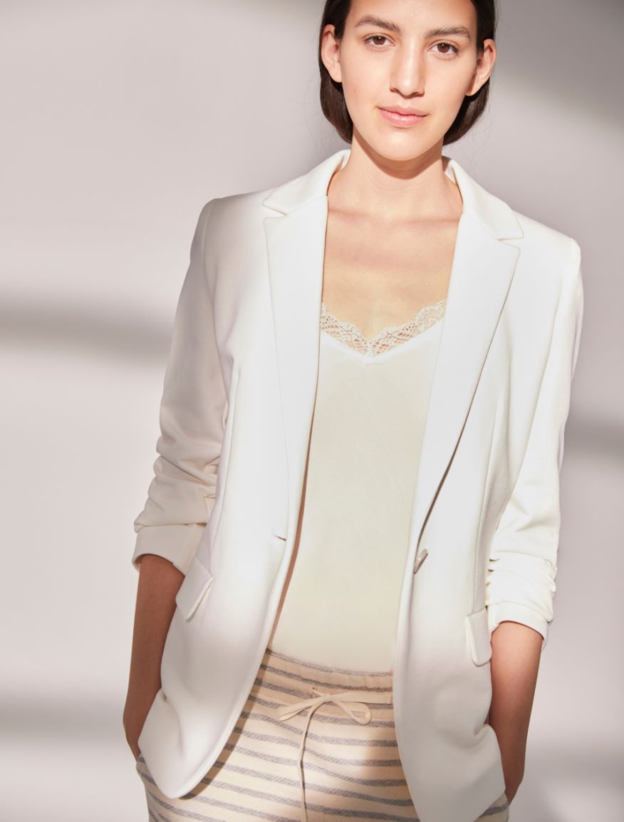 Semi-fitted blazer Semi-fitted blazer