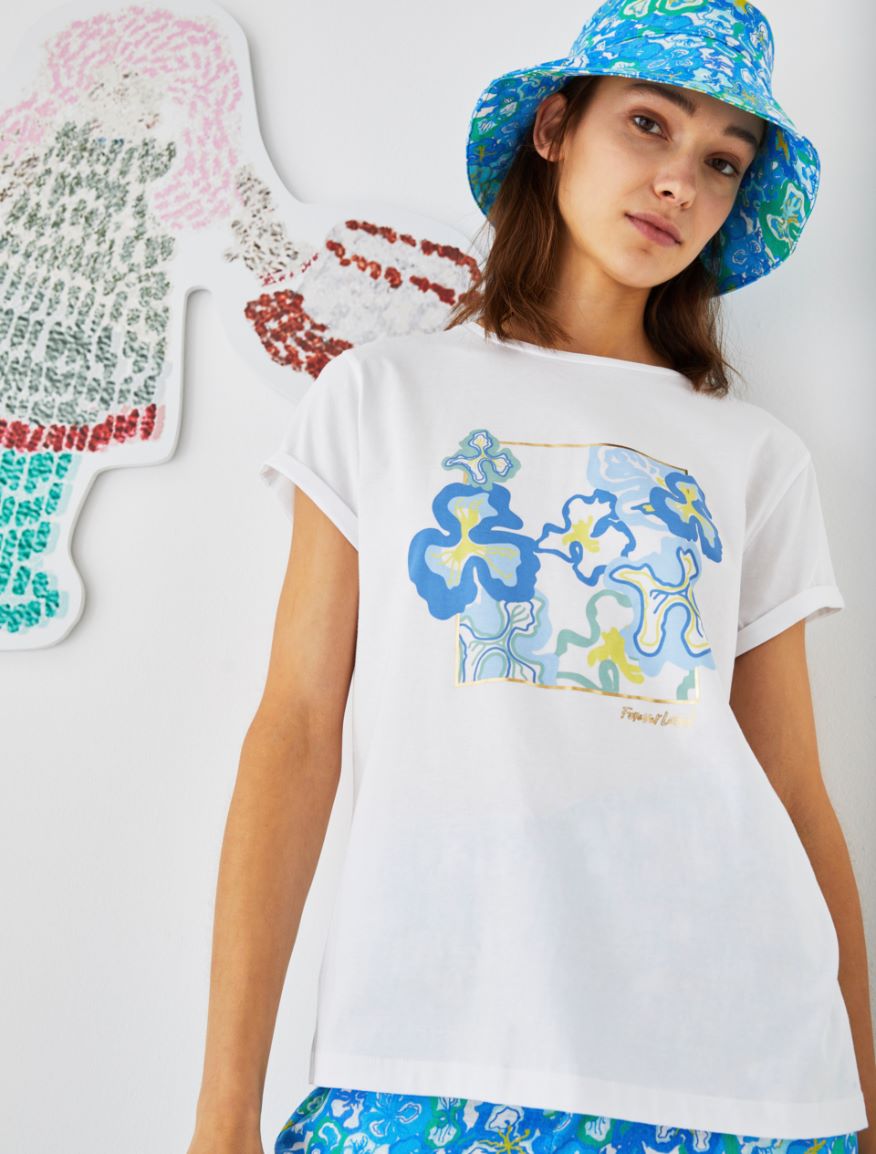 Crew-neck T-shirt Crew-neck T-shirt