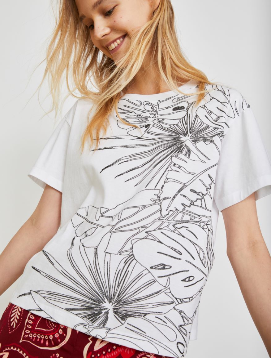 Crew-neck T-shirt Crew-neck T-shirt