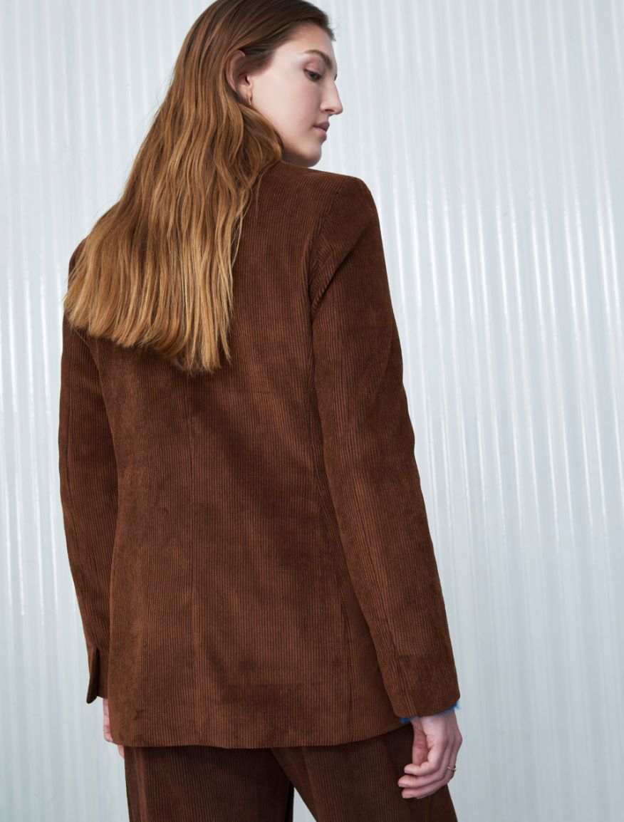 Semi-fitted blazer Semi-fitted blazer