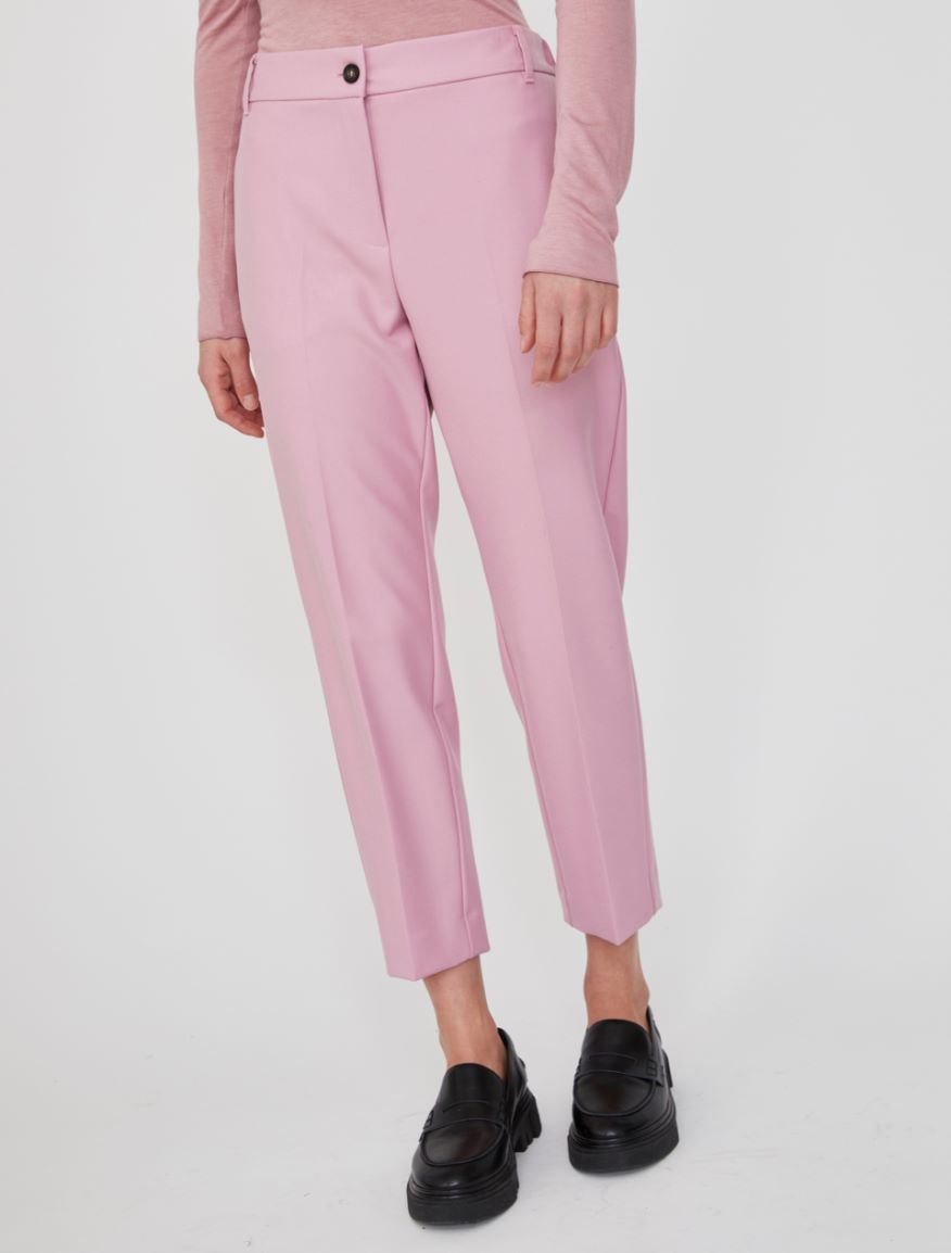 Semi-fitted trousers Semi-fitted trousers