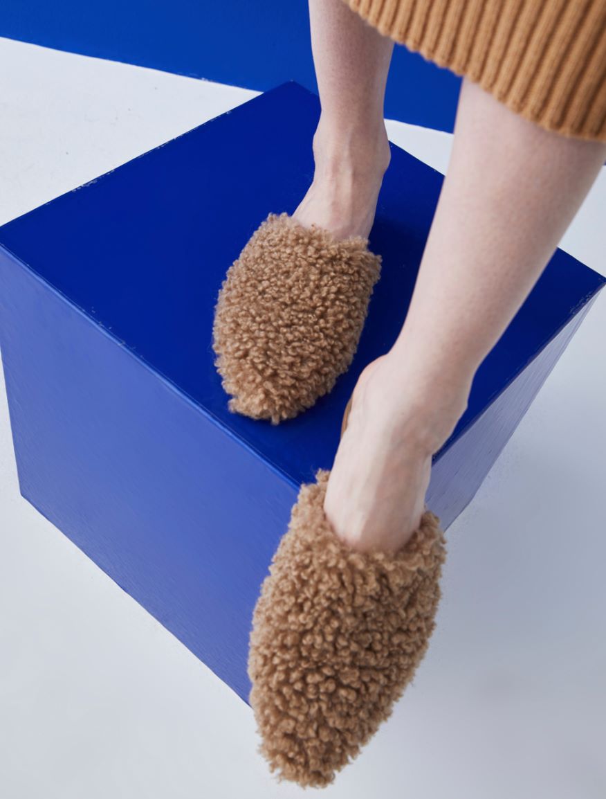 Low-heeled mules Low-heeled mules