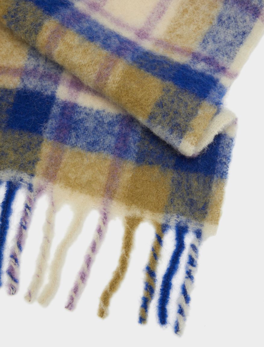 Fringed scarf Fringed scarf