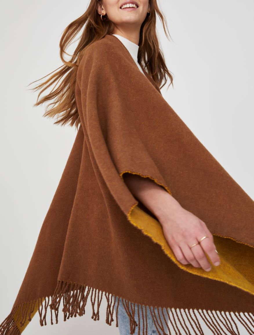 Fringed cape Fringed cape