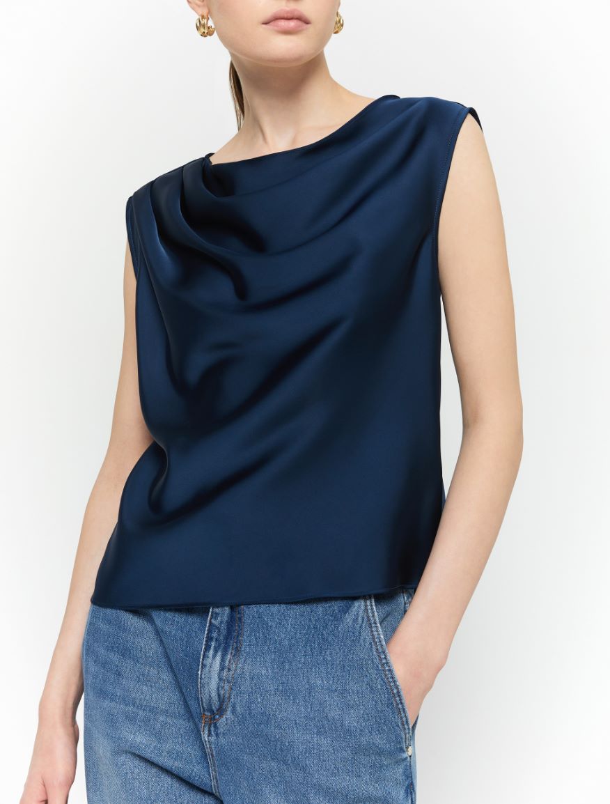 Boxy top - NAVY - iBlues