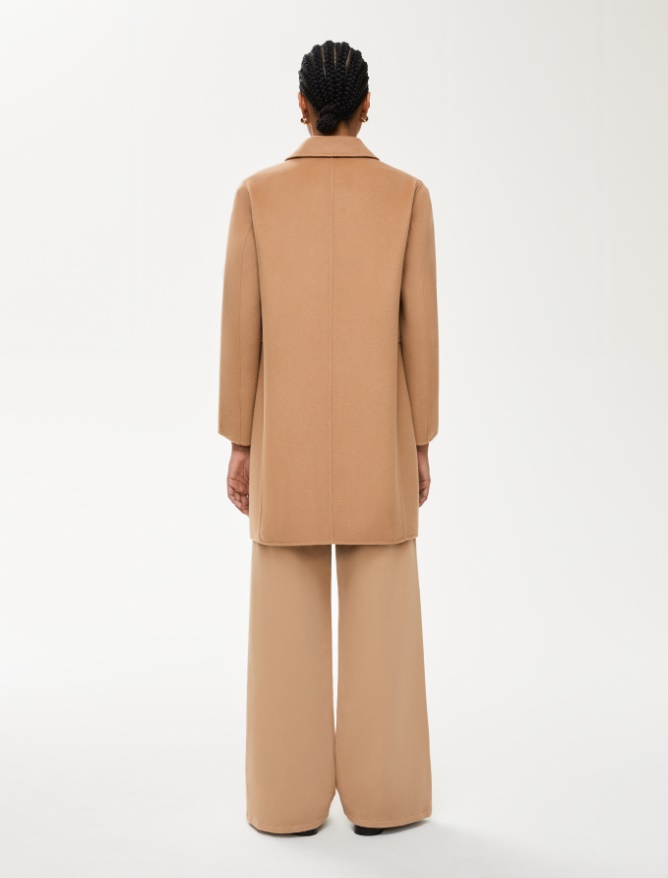 Egg-shaped coat - 
