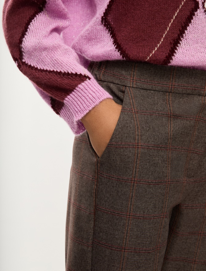 Semi-fitted trousers - 