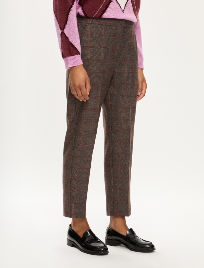 Semi-fitted trousers - 