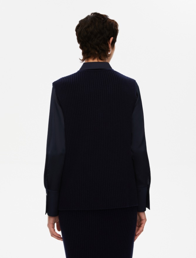 V-neck gilet - 
