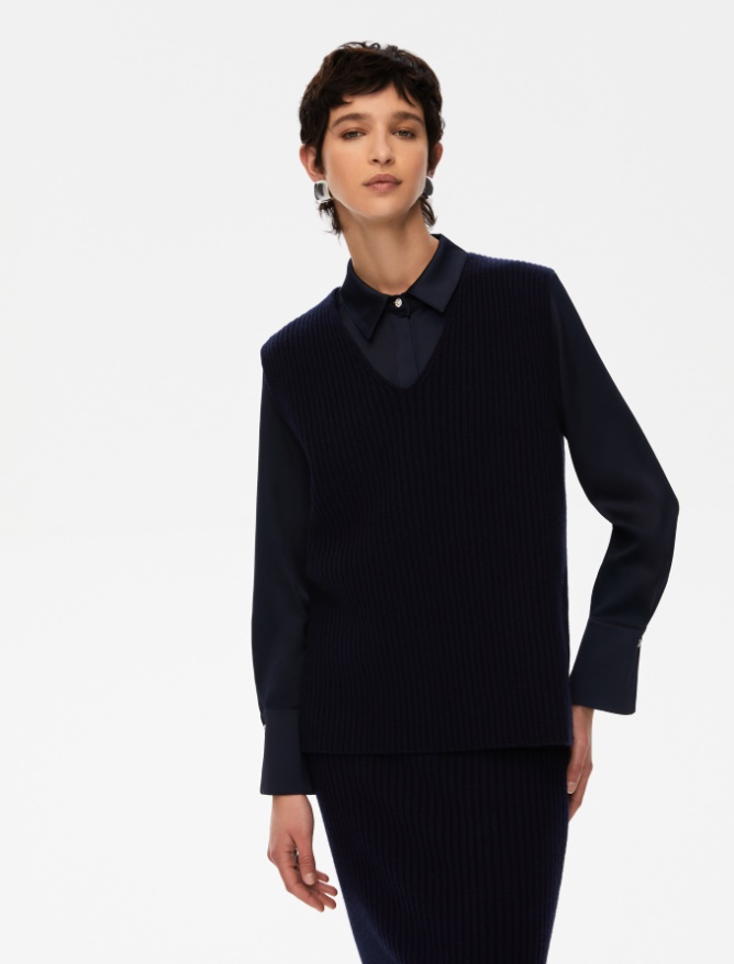 V-neck gilet - 