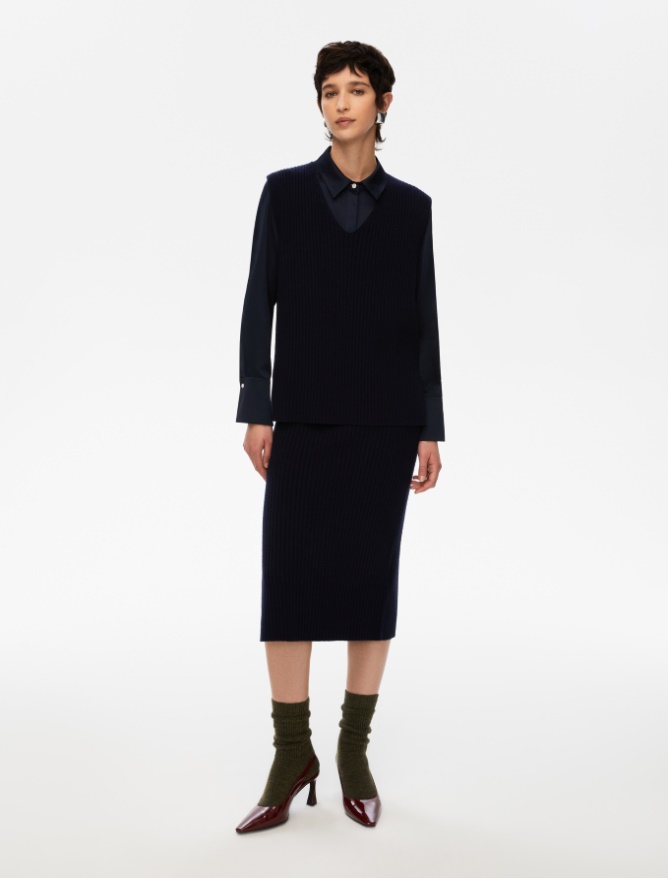 V-neck gilet - 