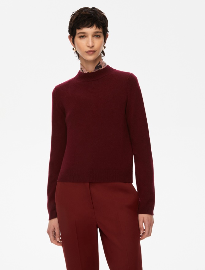 Semi-fitted sweater - 