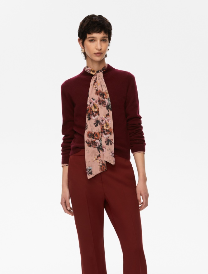 Semi-fitted sweater - 