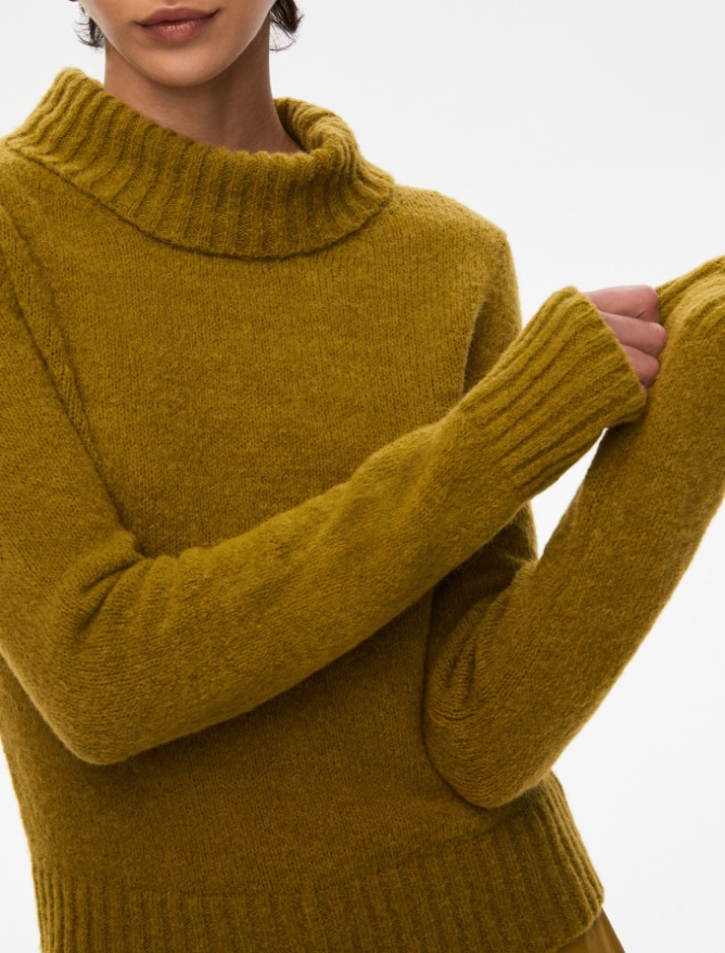 High-neck sweater - 