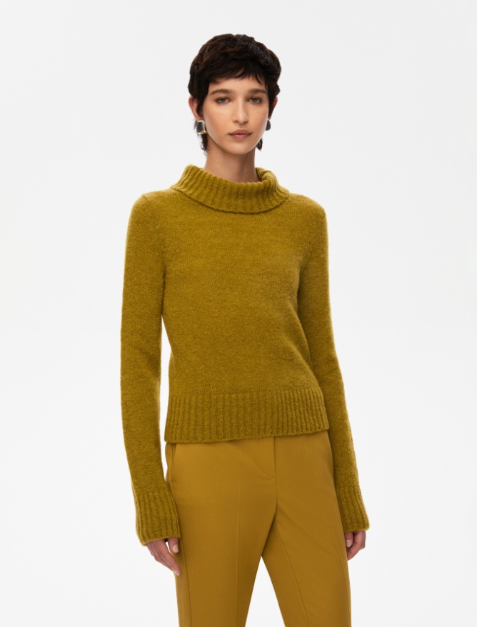 High-neck sweater - 