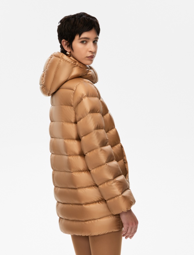 Egg-shaped down jacket - 