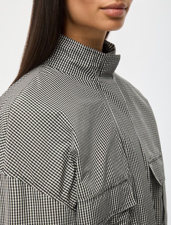 Short bomber jacket - 