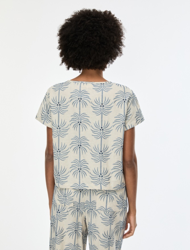 Embroidered blouse - 