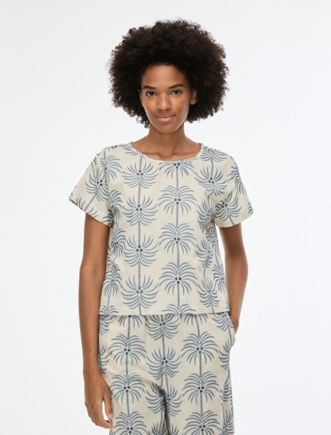 Embroidered blouse - 