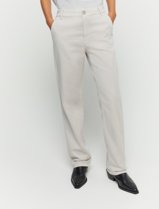 Semi-fitted trousers - 