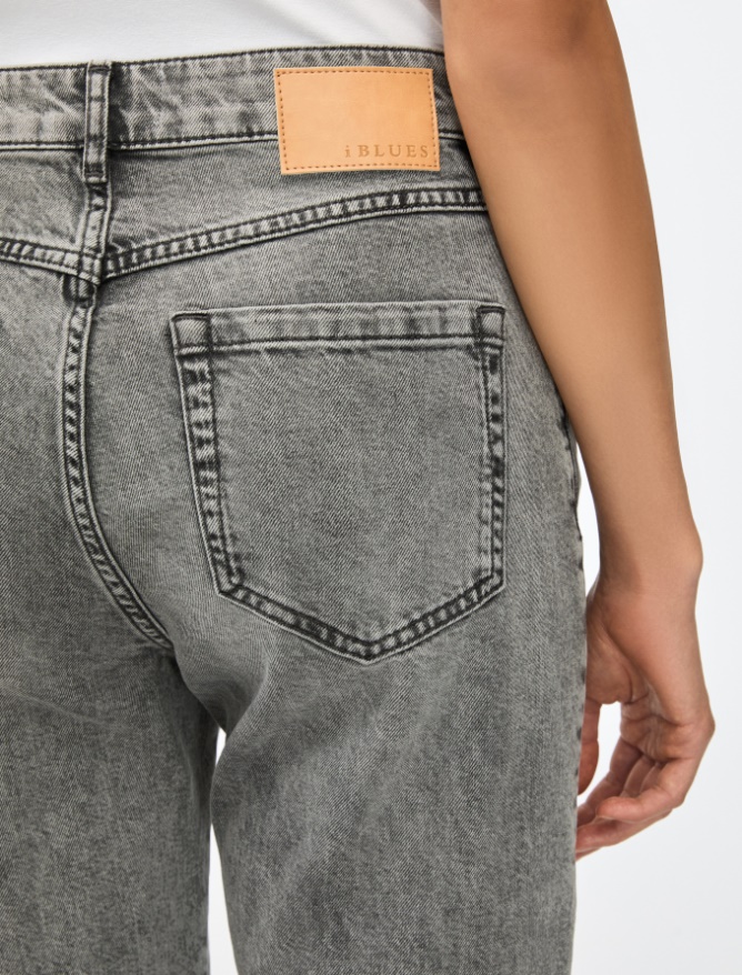Straight-fit jeans - 
