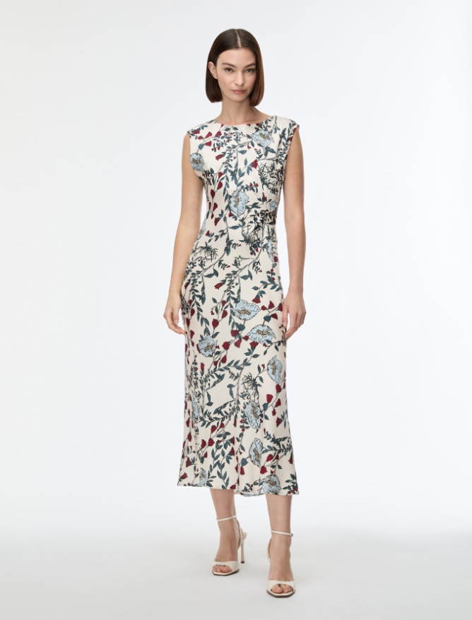 Figure-skimming dress - 