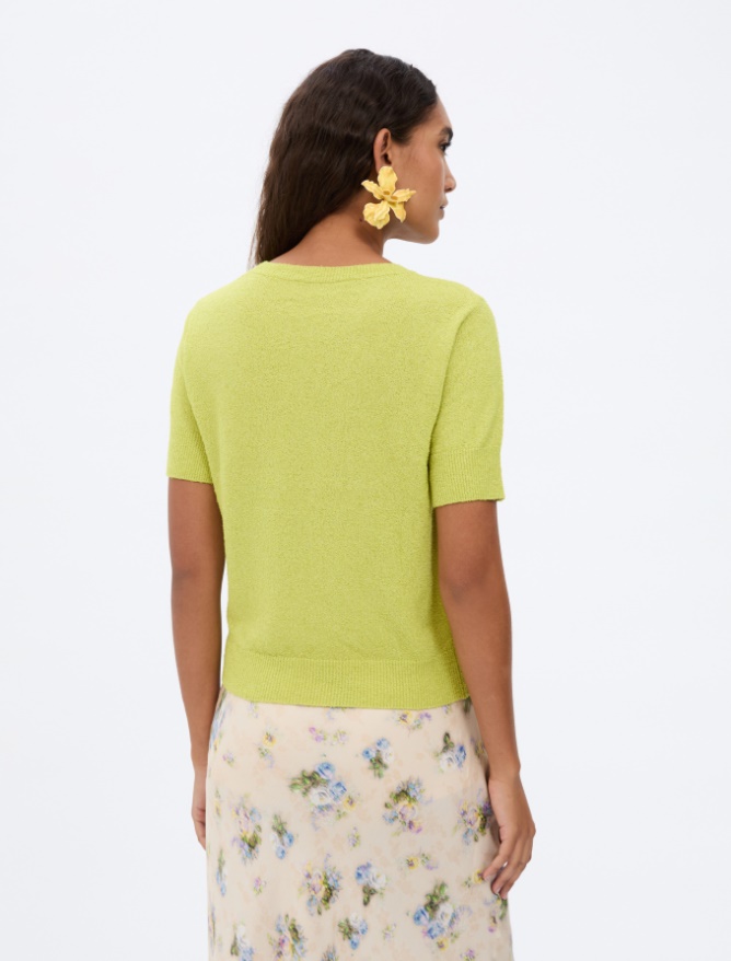 Semi-fitted sweater - 