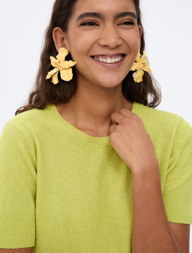 Semi-fitted sweater - 