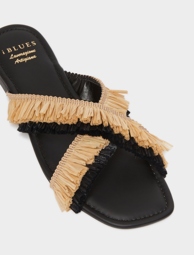Criss-cross sandals - 