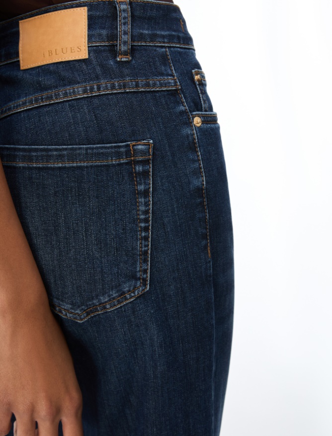 Straight-cut jeans - 